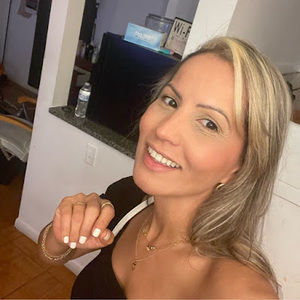 Meet your Posher, Simone